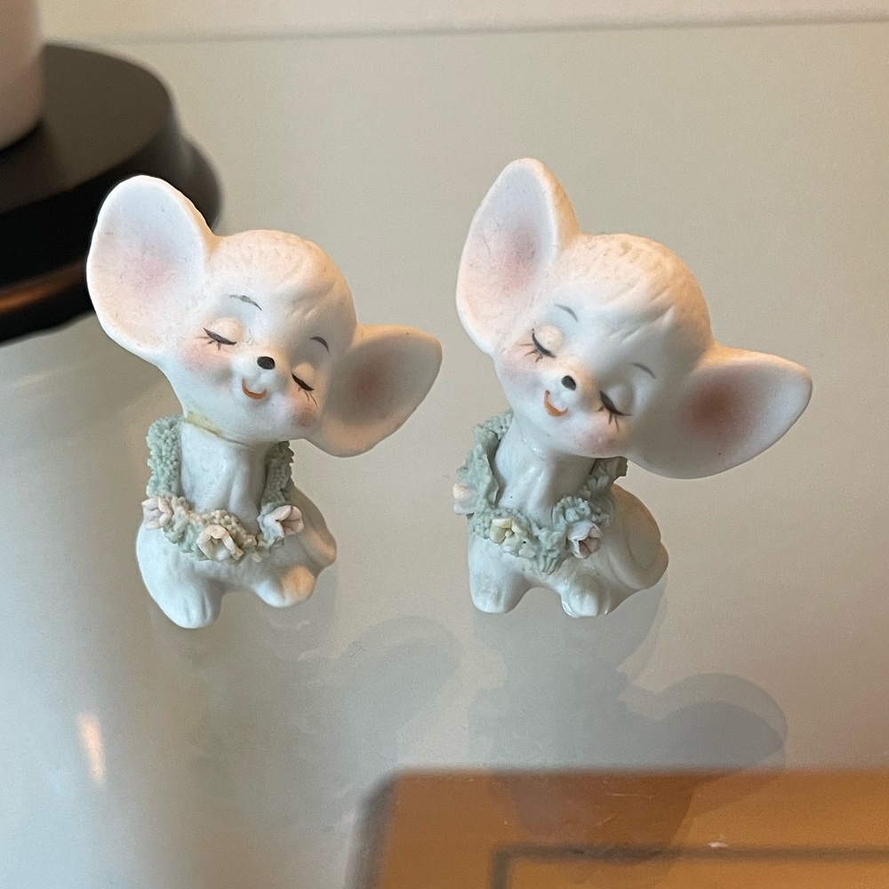 White Ceramic Mouse Figurines with Pastel Floral Garlands - Set of 2
